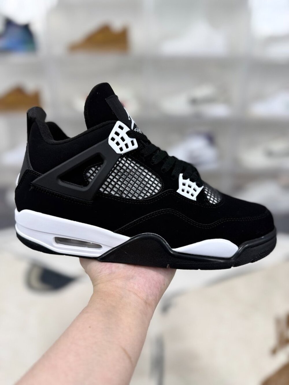Air Jordan 4 Retro 'White Thunder